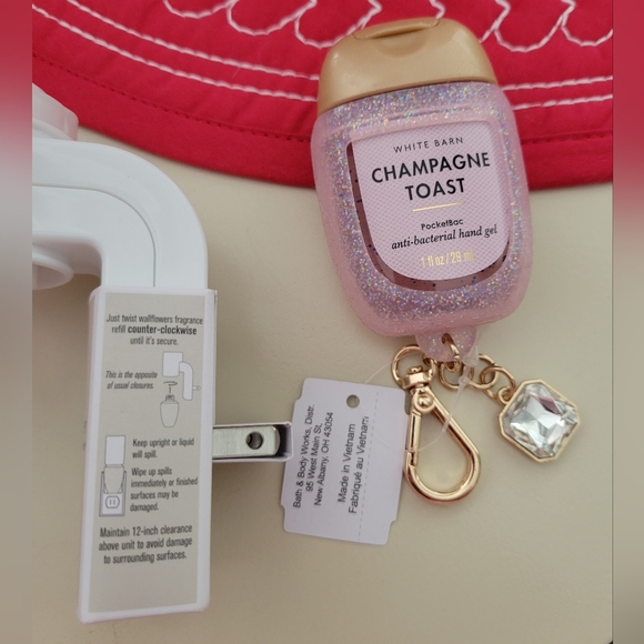 Bath & Body Works Pink Champagne Toast Set - Picture 3 of 3